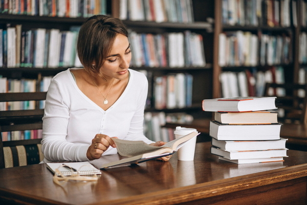 Meine Bücher, die ich gerade lese (aktuell in Bearbeitung)